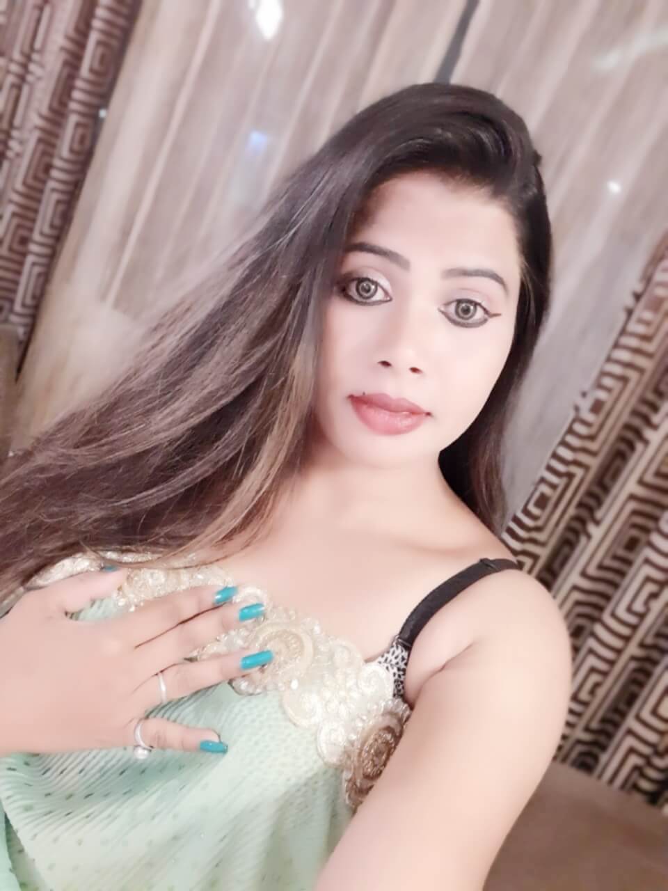 Indore Call Girl Tiya